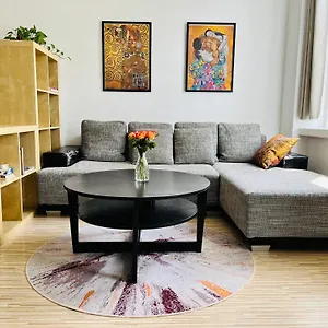 Lovely Nest! Just Beside Schoenbrunn Palace And Zoo! , Wien Österreich